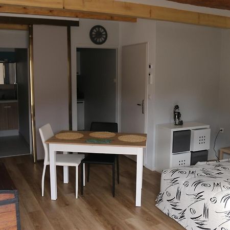 L'Autan Sage Bed and Breakfast Montgeard Exteriör bild