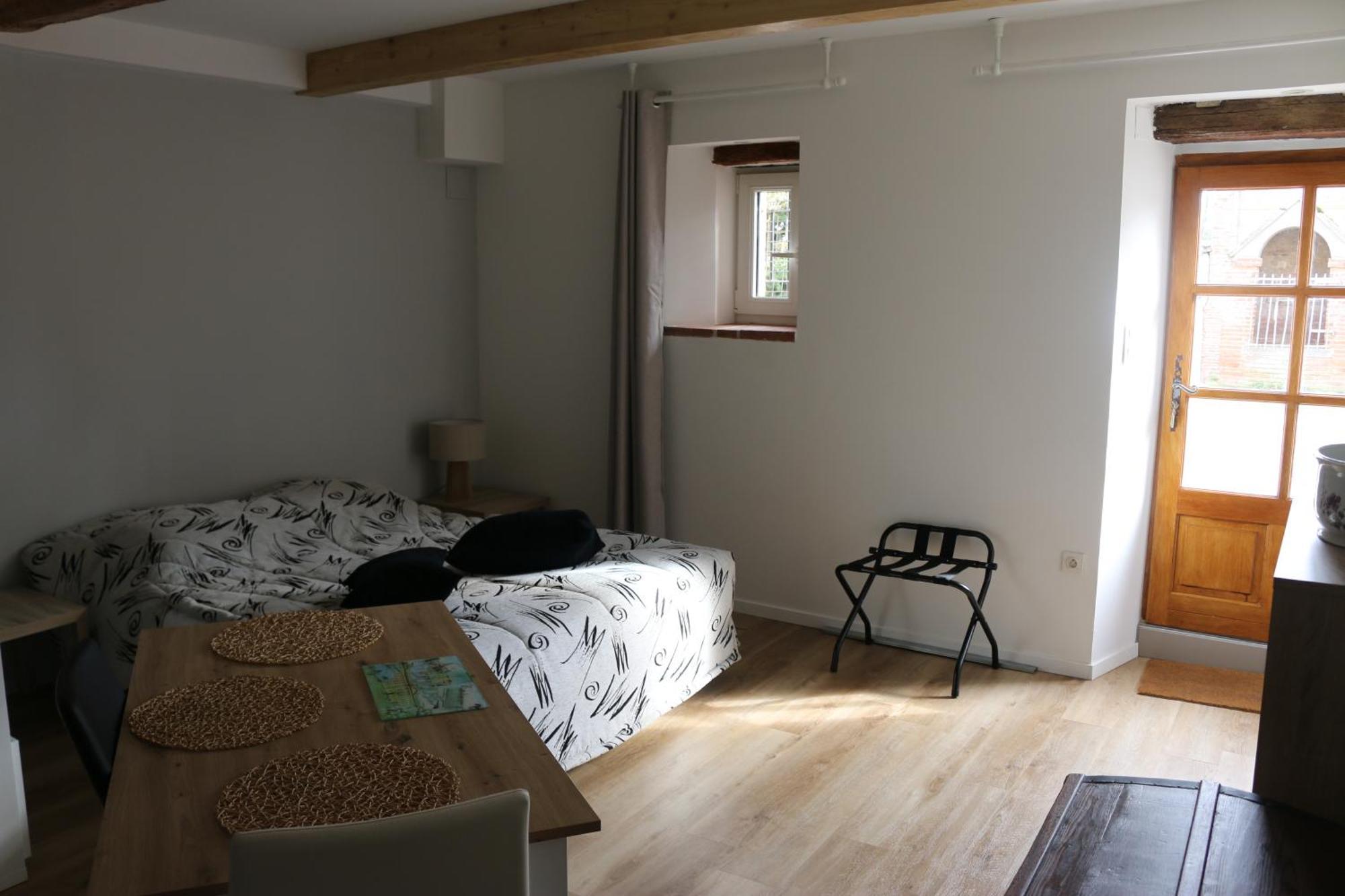 L'Autan Sage Bed and Breakfast Montgeard Exteriör bild